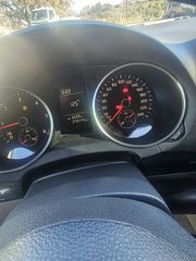 Volkswagen Golf 2011-thumb-10