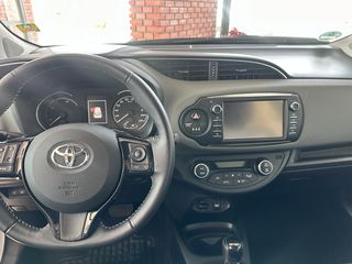 Toyota Yaris 2019 1.5 Hybrid Comfort-thumb-5