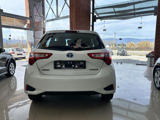 Toyota Yaris 2019 1.5 Hybrid Comfort-thumb-2