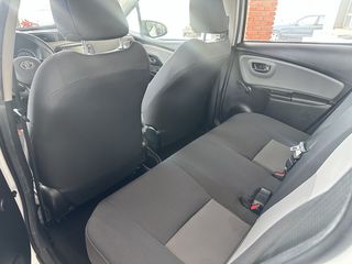 Toyota Yaris 2019 1.5 Hybrid Comfort-thumb-7