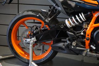 KTM 390 Duke 2024 Δώρο το Quickshifter !-thumb-5
