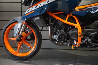 KTM 390 Duke 2024 Δώρο το Quickshifter !-thumb-17