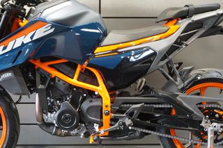 KTM 390 Duke 2024 Δώρο το Quickshifter !-thumb-18