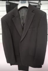 Κουστούμι ανδρικό υψηλής ποιότητας σε άριστη κατάσταση και ποιότητα από επώνυμο κατάστημα  Νο54/48