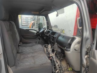 ΚΑΜΠΙΝΑ ΑΠΟ NISSAN CABSTAR-thumb-3