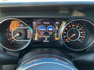 Jeep Gladiator 2024 OVERLAND-thumb-15
