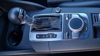 Audi A3 2020 S-line Limousine S-tronic guattro..270ps-thumb-22