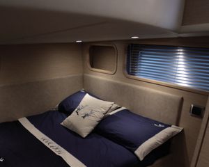 Yacht 2007 WAKE 46-thumb-12