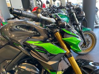 Kawasaki Z 900 '23 SE Met. Spark Black/Candy Lime Green 125PS