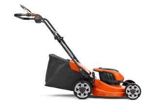 LC137i | Husqvarna | Χλοοκοπτικό μπαταρίας (με μπαταρία Bli20 & φορτιστή Qc80) (9705009-4)