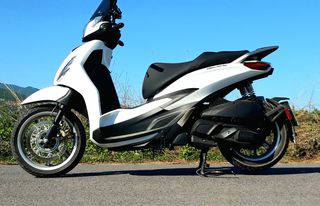 Piaggio Beverly 300 '21 HPE (ABS-ASR)