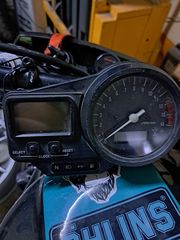 Κοντερ yamaha r1 2000