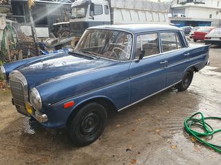 Mercedes-Benz 200 1965-thumb-2