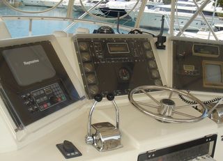 Bertram 1991 50'-thumb-3