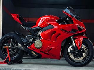 Ducati Panigale V4 '22 Look R FULL AKRAPOVIC PADS 