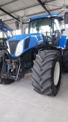 New Holland '13 T7.250