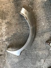 Φρυδι πίσω αριστερά  Nissan Navara D22 2001-2010 
