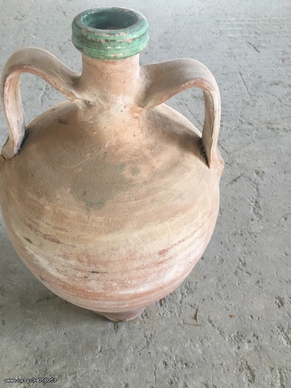 Παλιό κεραμικό πυθαράκι, στάμνα