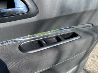 Peugeot 3008 2009-thumb-86