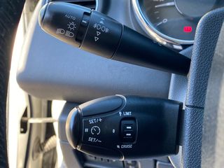 Peugeot 3008 2009-thumb-62