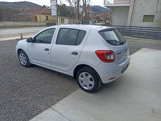 Dacia Sandero 2016-thumb-3