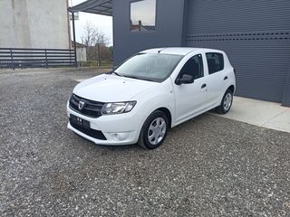 Dacia Sandero 2016-thumb-1