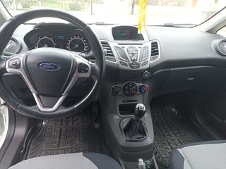 Ford Fiesta 2017-thumb-8