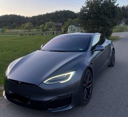 Tesla Model S '21 Plaid 