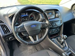 Ford Focus 2015-thumb-21