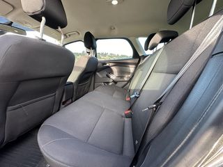 Ford Focus 2015-thumb-25