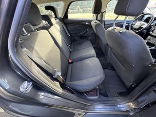 Ford Focus 2015-thumb-26