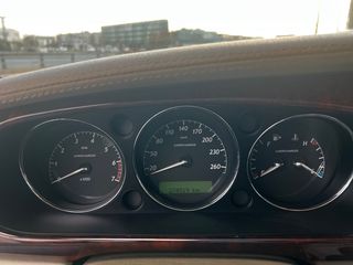 Jaguar XJ8 2005-thumb-8