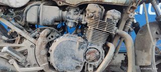 Suzuki gsx 550 400 gn71d n702 κινητηρας ζαντες αναρτησεις ζαντες καρμπυρατερ πιρουνι δισκοπλακες μαρσπιε σελα πλεξουδα δαγκανες-thumb-1