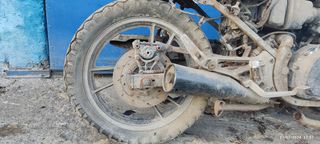 Suzuki gsx 550 400 gn71d n702 κινητηρας ζαντες αναρτησεις ζαντες καρμπυρατερ πιρουνι δισκοπλακες μαρσπιε σελα πλεξουδα δαγκανες-thumb-4