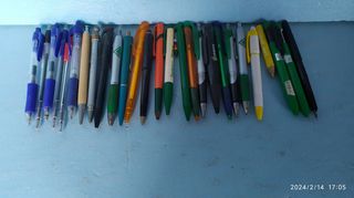 στυλό,διάφορα,πένα,τεμάχια=26,τιμή για ολα μαζί ειναι 10€