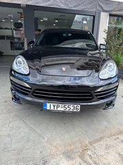 Porsche Cayenne '11 GTS