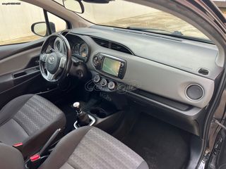 Toyota Yaris 2016-thumb-3