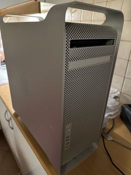 Mac Pro με έξοδο για 4 οθόνες!