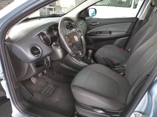 Fiat Bravo 2009-thumb-9