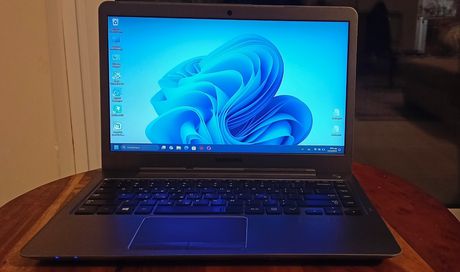 Samsung NP530U4C,win11,i7,nvidia gt620m,ssd512GB+issd+hdd1TB,psu,software,πλήρως ανακαινισμένο & τσάντα μεταφοράς