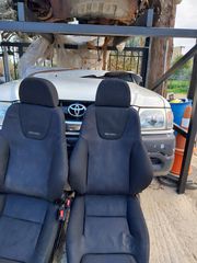 Toyota..HiLux-thumb-2