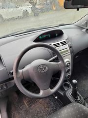 Toyota Yaris 2008-thumb-5