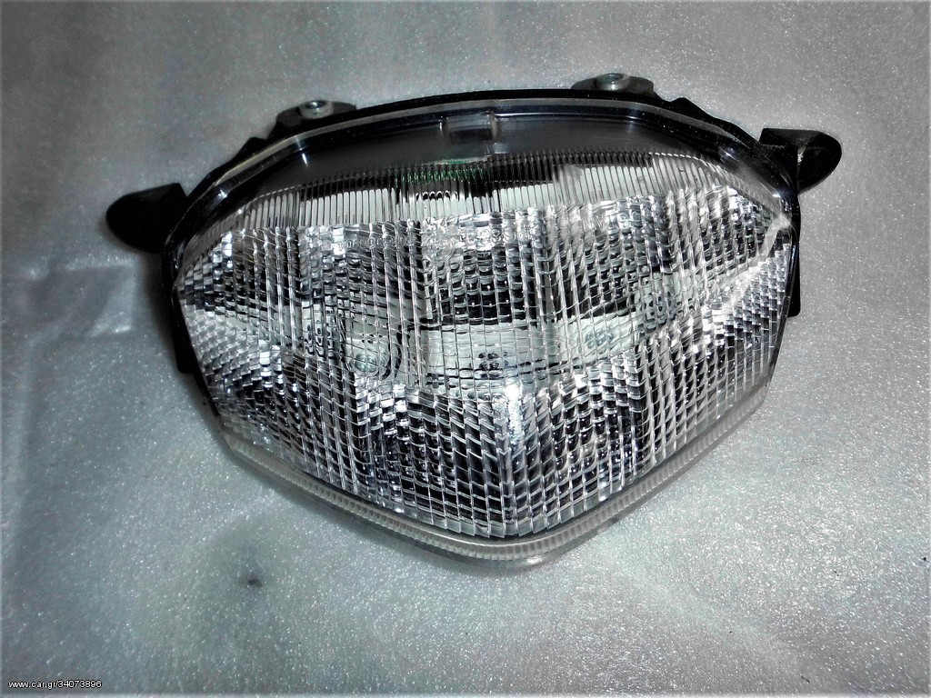  Kawasaki versus 650 2004/2015 Φανάρι πίσω σε άριστη κατάσταση!!!