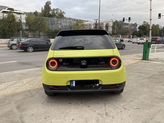Honda e 2023-thumb-2
