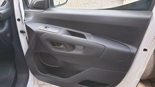 Opel Combo 2019 1.5CDTI-thumb-11
