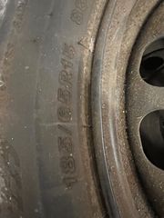 Σετ 4 λάστιχα με σιδερένια ζάντα 185/65R15