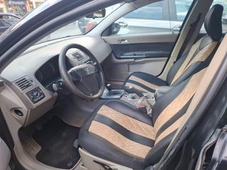 Volvo S40 2005-thumb-4