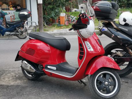 Vespa GTS Super 300 '13