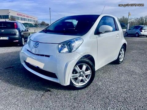 Toyota iQ '12 auto clima a/c