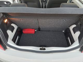 Volkswagen Up 2016-thumb-13